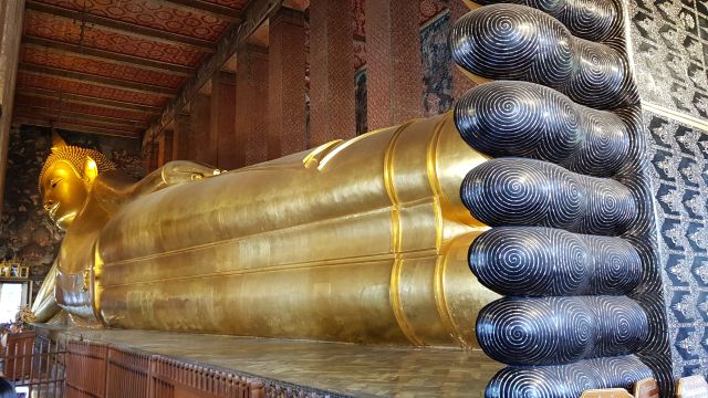 Reclining Buddha Wat Pra Chetuphon