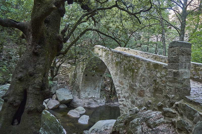 Pont de Zaglia in Gorge de Spélunca