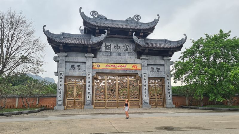 poort Bai Dinh Pagoda